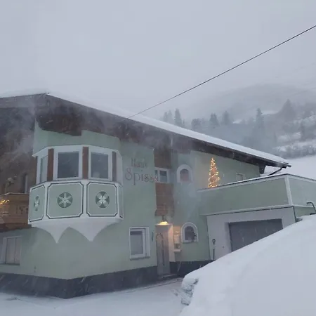 Haus Spiss 아파트 *